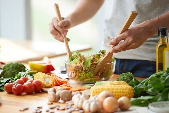 Preparing vegetable salad for prostatitis